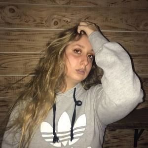 Meet your Posher, Danahée